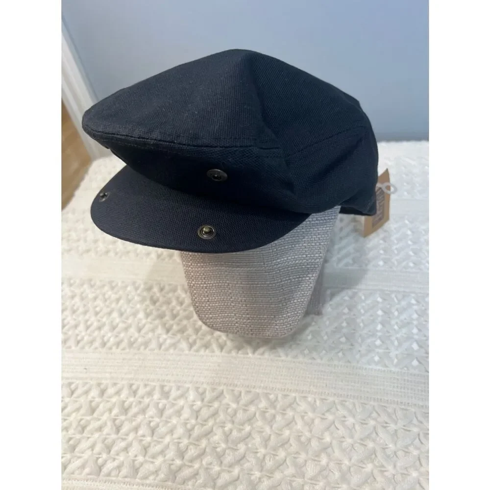 NWT Duluth Black Classic Minimalist Streetwear Flat Cap Metal Snaps Sz M
